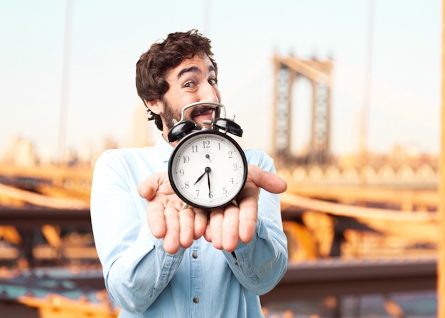 Wie viel Uhr ist es jetzt in Dubai? Zeitverschiebung und aktuelle Uhrzeit in Dubai erklärt