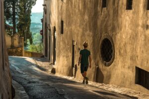 Wo ist die engste Gasse der Welt? Die schmalsten Gassen der Welt und ihre Geschichte